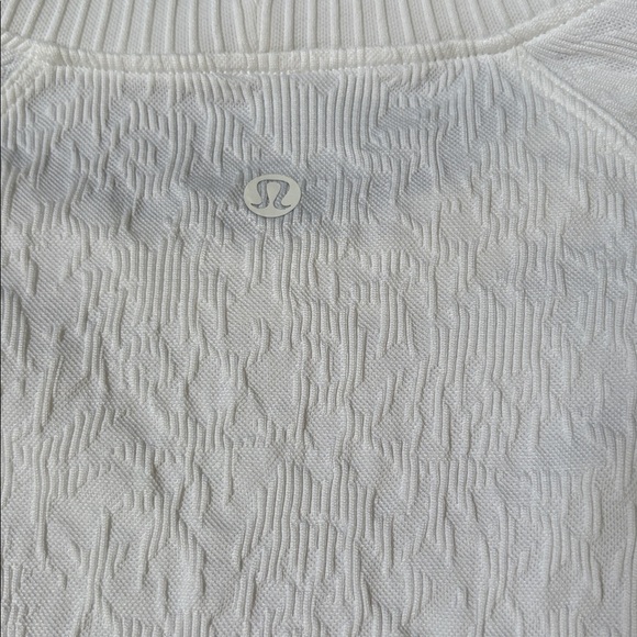 Lululemon long sleeve top - Picture 3 of 8